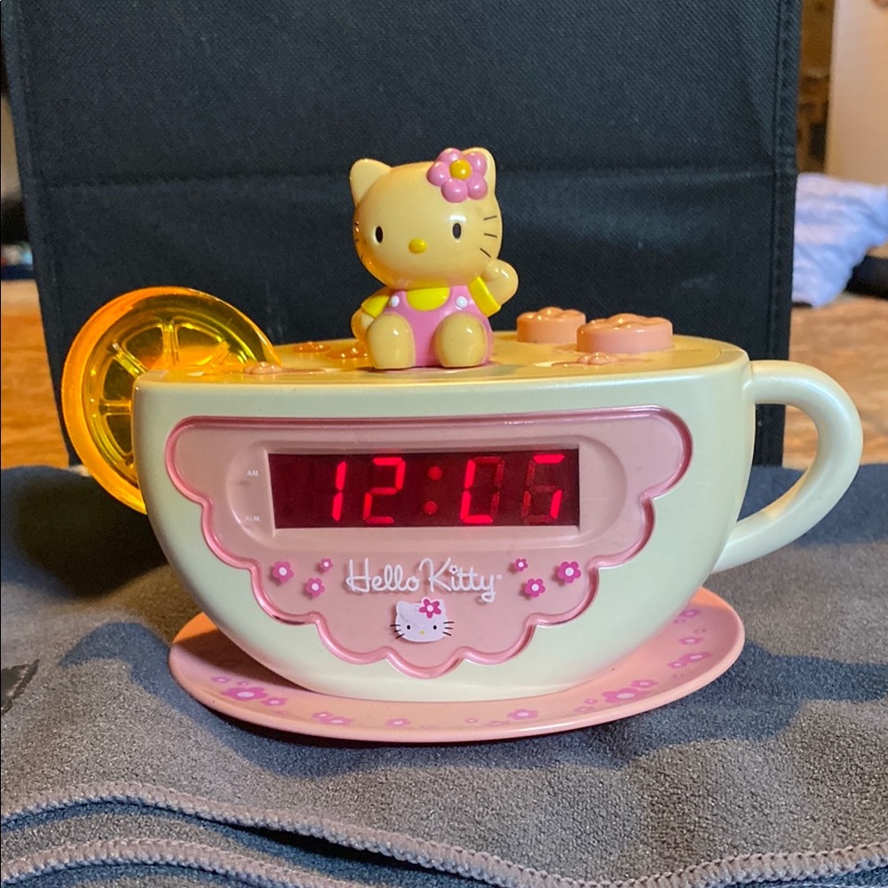 Hello Kitty Pink and Yellow Kids Alarm Clock 2002